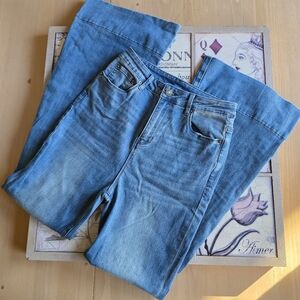 Cnmmense High Waisted Flare Jeans